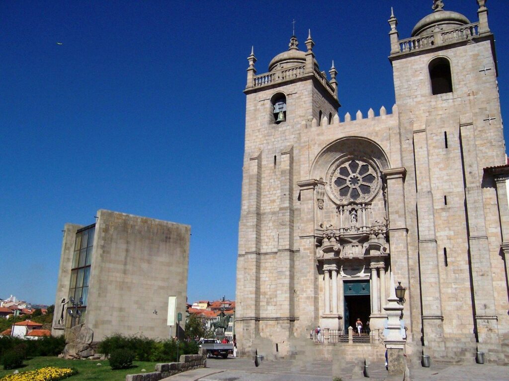 Portugalia - Katedra Romańska w Porto