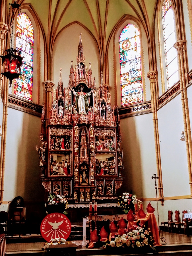 Kościół NSPJ w Olsztynie - Ołtarz główny
