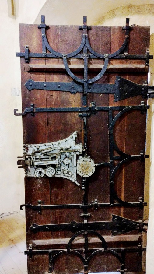 Kościół warowny w Biertan - Drzwi do zakrystii, która pełniła funkcję skarbca