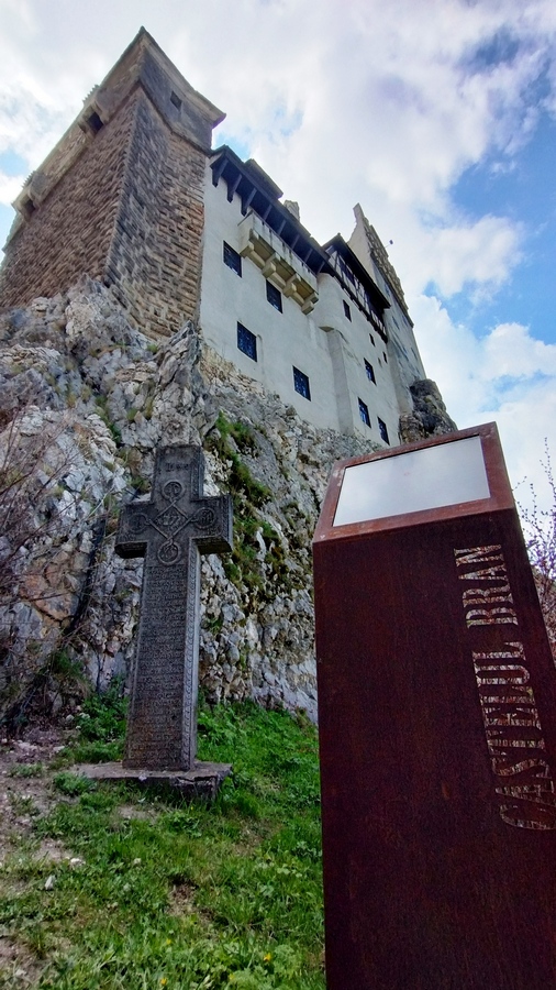 Zamek Drakuli w Branie - Zbliżamy się do wejścia