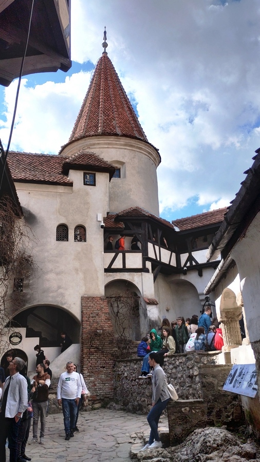 Zamek Drakuli w Branie - dziedziniec wewnętrzny