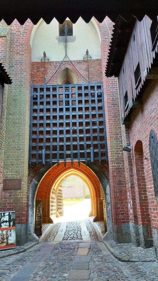 Takie zabezpieczenia chroniły Zamek Średni w Malborku