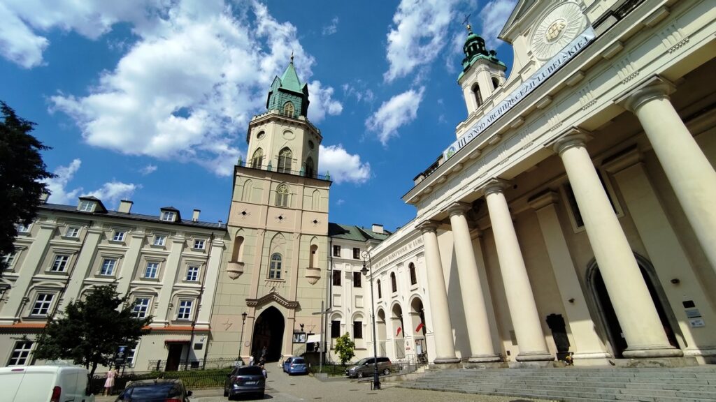 Stare Miasto w Lublinie - Brama Trynitarska od strony Placu Katedralnego