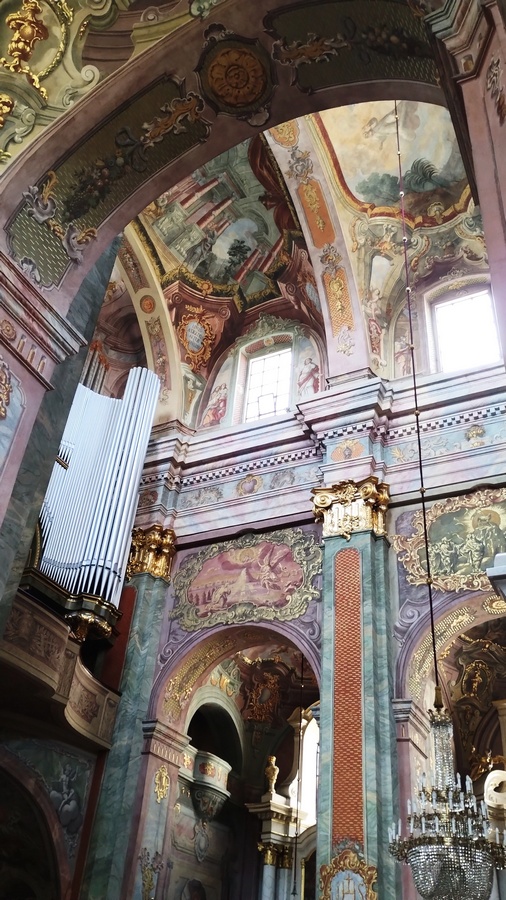 Wnętrze lubelskiej Archikatedry św. Jana Chrzciciela i św. Jana Ewangelisty