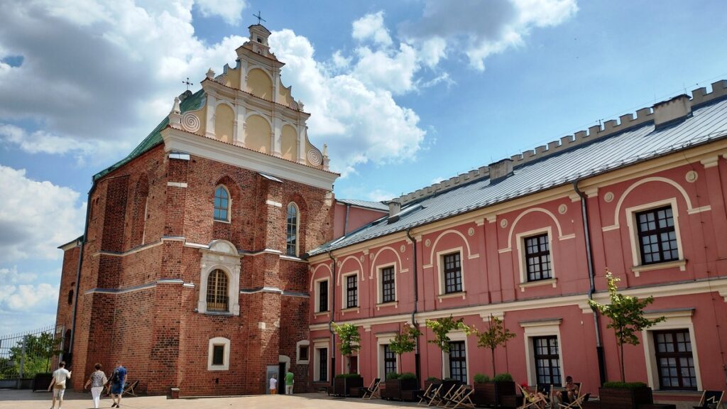 Kościół zamkowy pod wezwaniem Trójcy Świętej od strony dziedzińca zmku w Lublinie