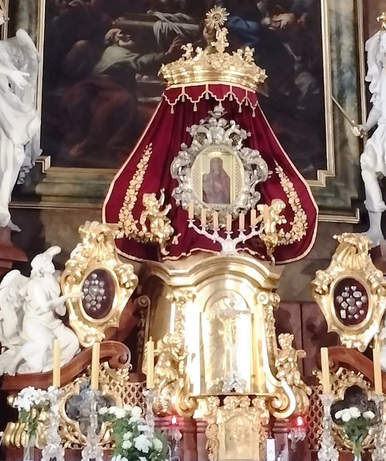 Krzeszów - Ikona Matki Bożej Łaskawej w ołtarzu głównym bazyliki